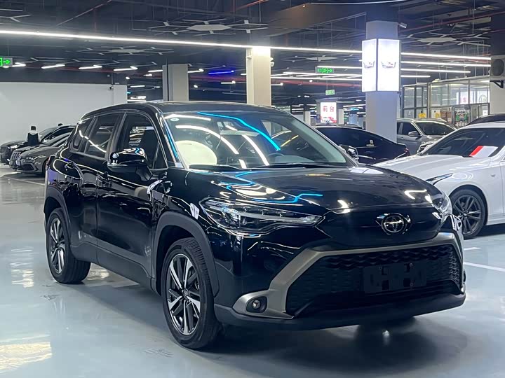 Photo 3 - Toyota Frontlander