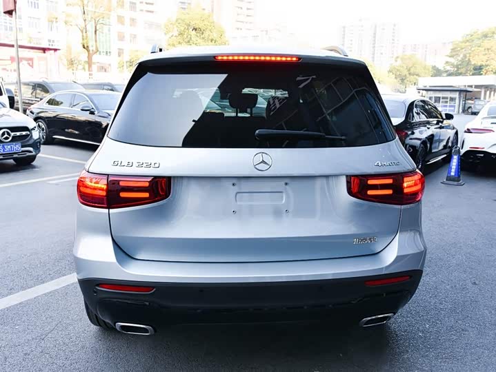 Фото 6 - Mercedes-Benz GLB-Class