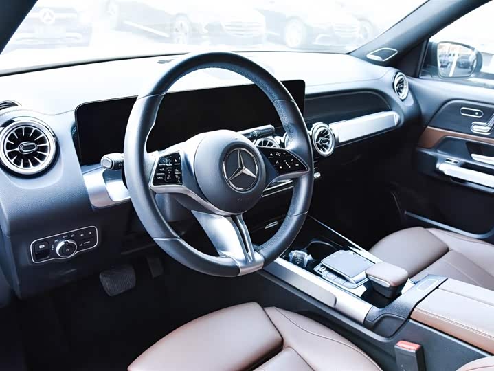 Фото 7 - Mercedes-Benz GLB-Class