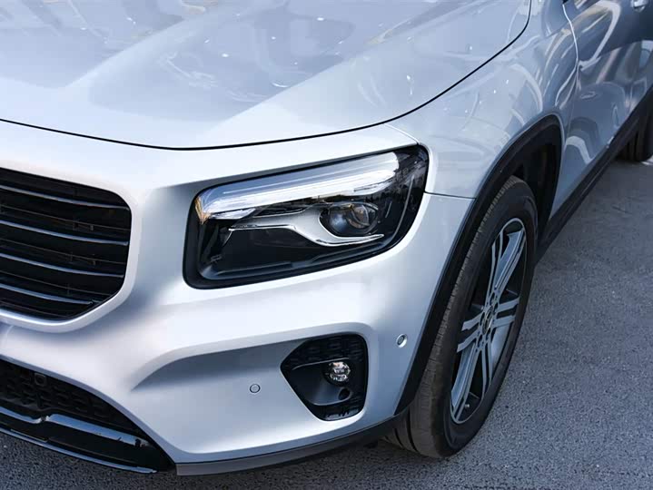 Фото 8 - Mercedes-Benz GLB-Class