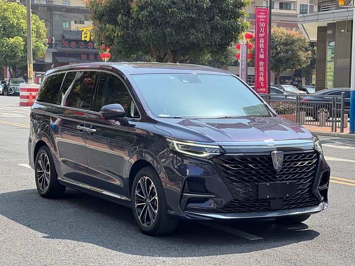 Фото 3 - Roewe iMax 8