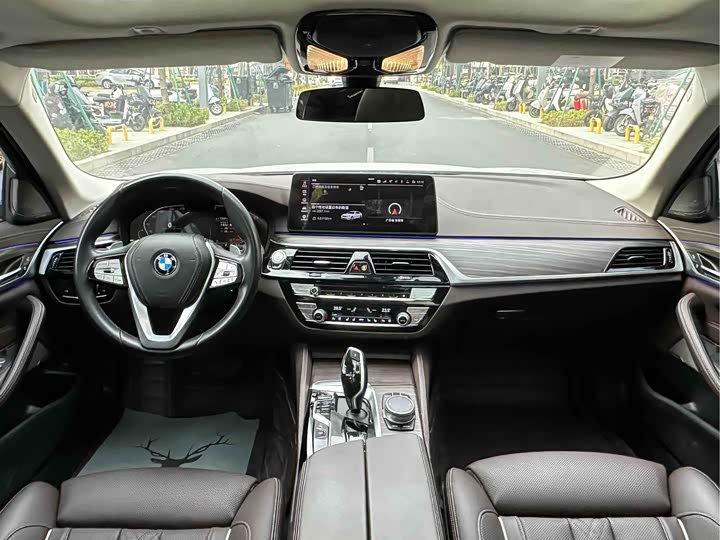 Фото 5 - BMW 5 Series