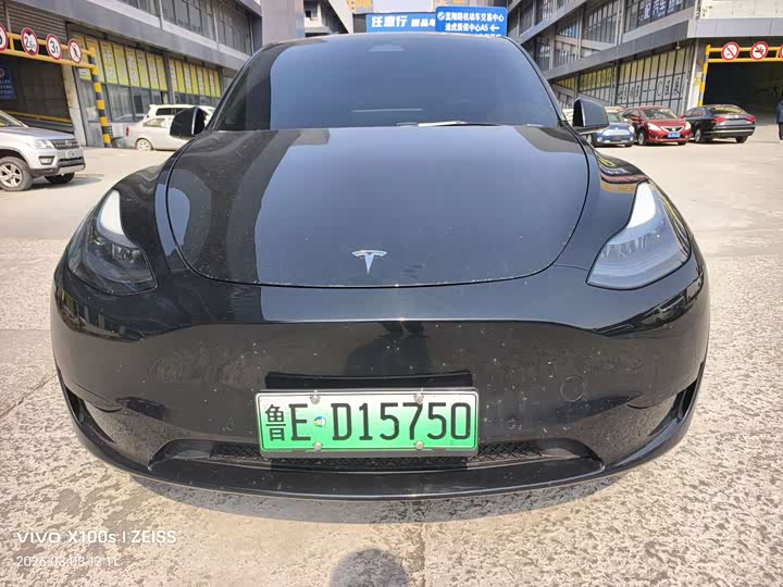 Фото 1 - Tesla Model Y