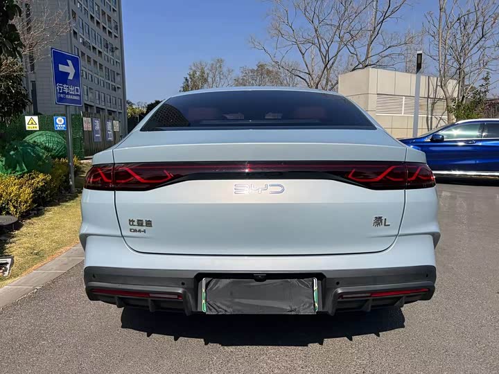 Фото 8 - BYD Qin L