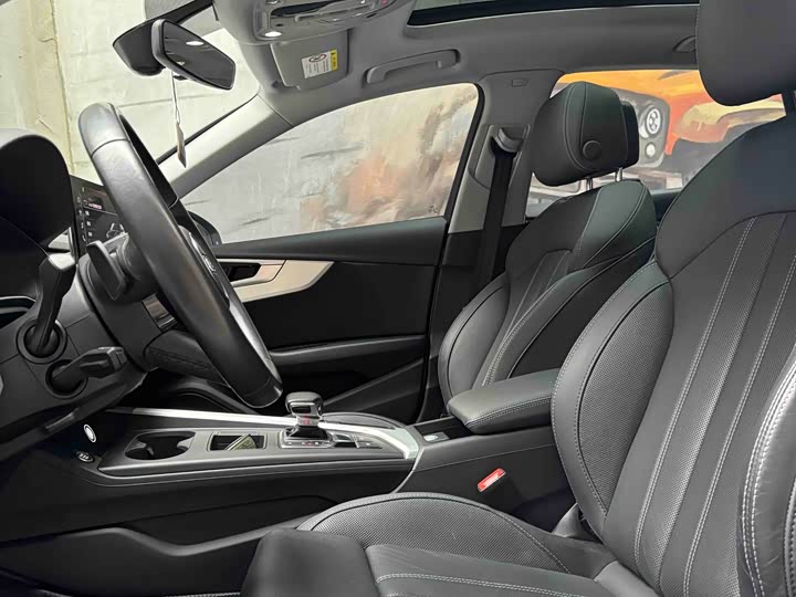 Фото 9 - Audi A4L