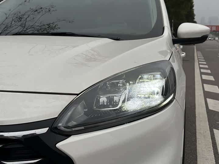 Фото 6 - Ford Escape