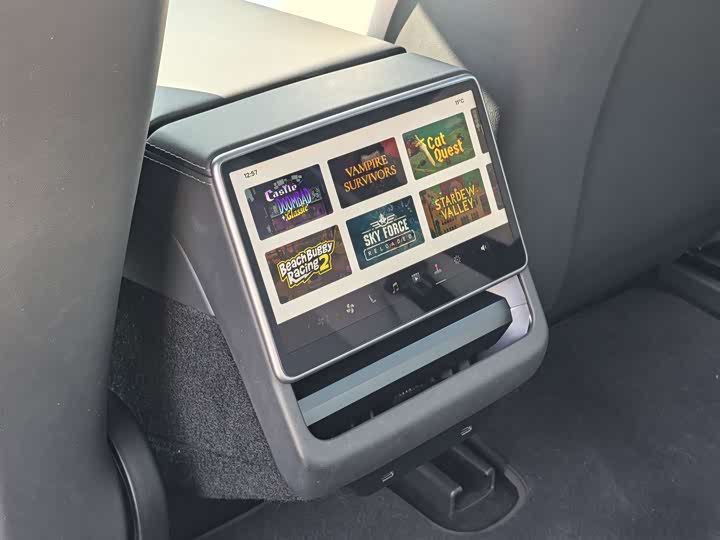 Фото 7 - Tesla Model 3