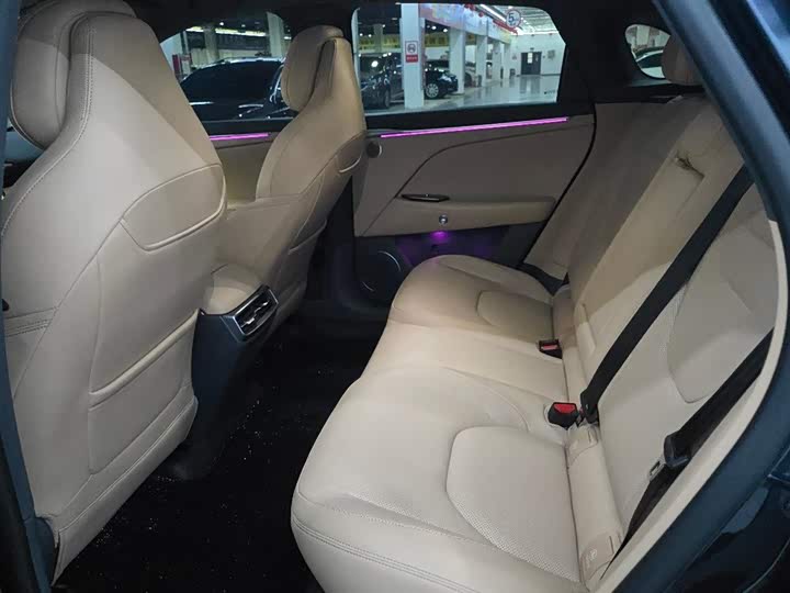 Photo 4 - BAIC Arcfox Alpha T5