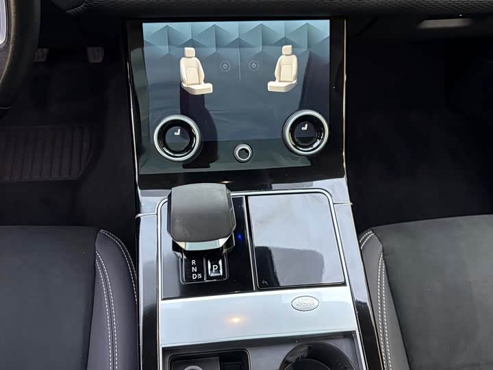 Фото 7 - Land Rover Range Rover Velar