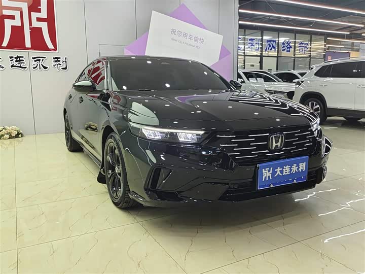 Фото 3 - Honda Accord