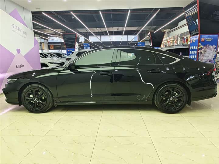 Фото 7 - Honda Accord