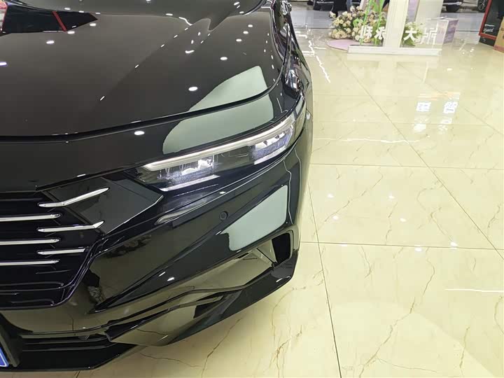 Фото 9 - Honda Accord