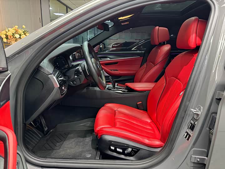 Фото 5 - BMW 5 Series