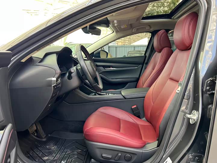 Фото 3 - Mazda 3 (Axela)