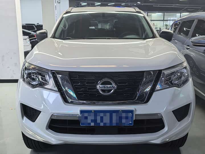 Фото 2 - Nissan Terra