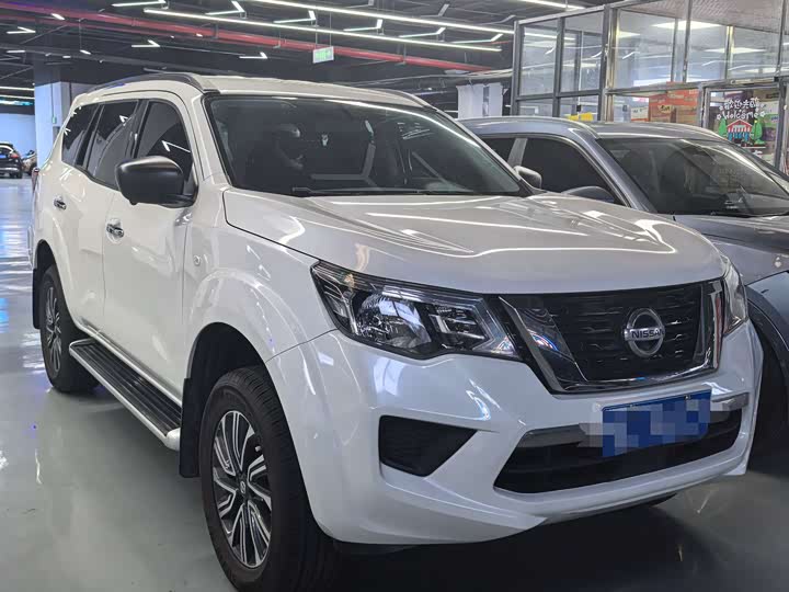Фото 3 - Nissan Terra