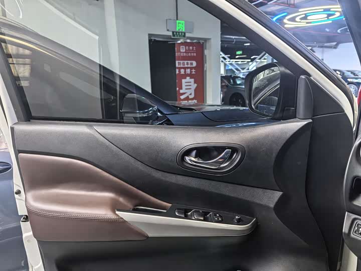 Фото 6 - Nissan Terra