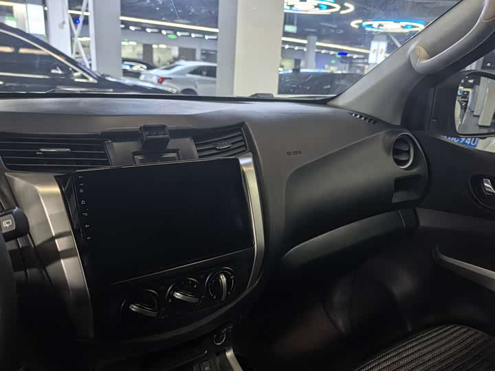 Фото 8 - Nissan Terra