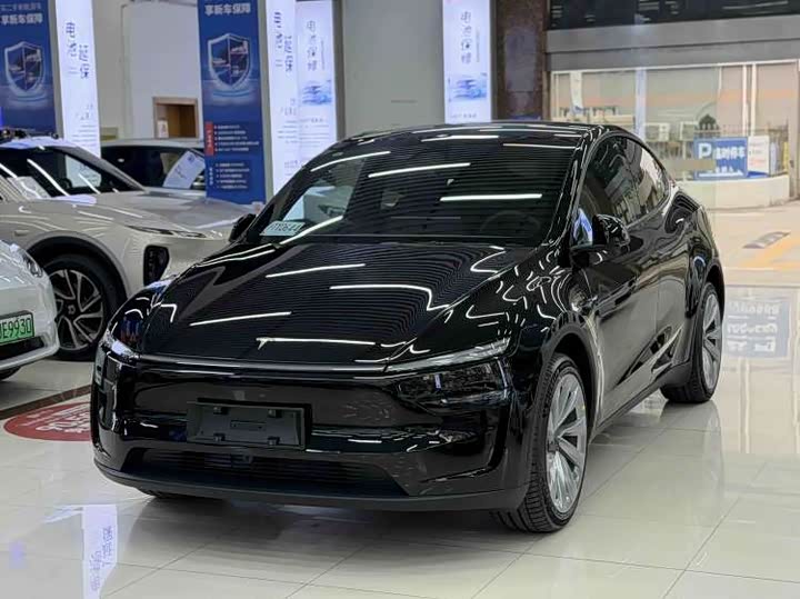 Фото 1 - Tesla Model Y