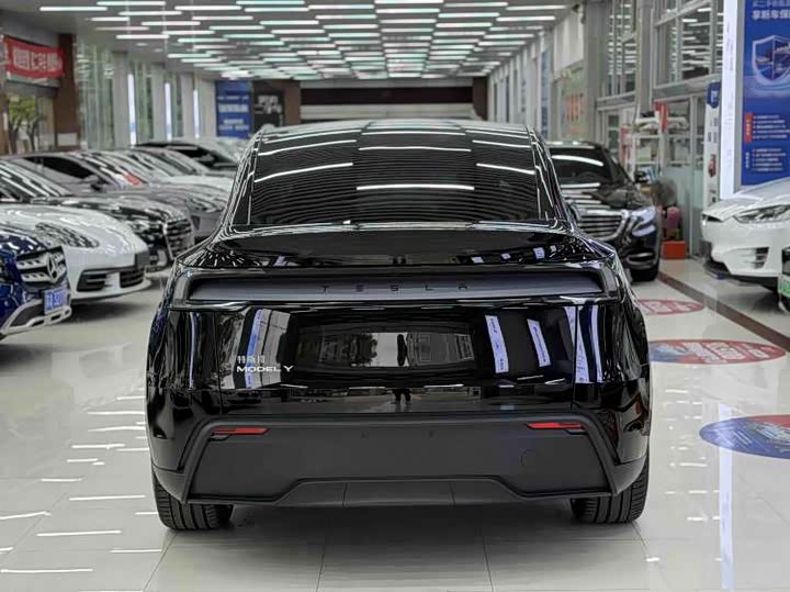 Фото 5 - Tesla Model Y