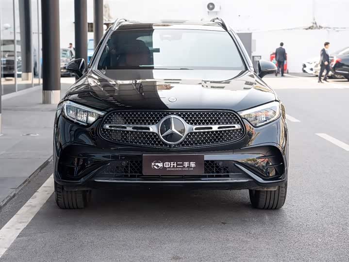 Photo 2 - Mercedes-Benz GLC-Class