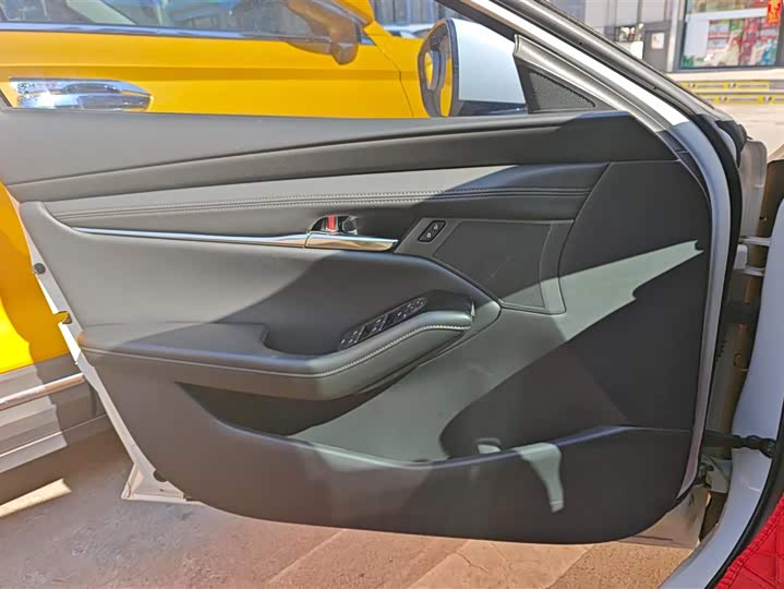 Фото 7 - Mazda 3 (Axela)