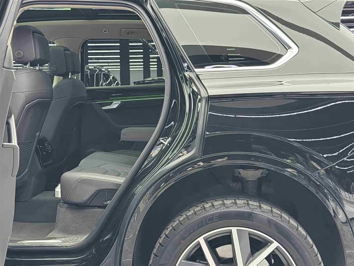 Фото 7 - Volkswagen Touareg