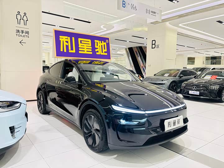 Фото 3 - Tesla Model Y