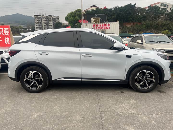 Фото 3 - BYD Yuan Plus