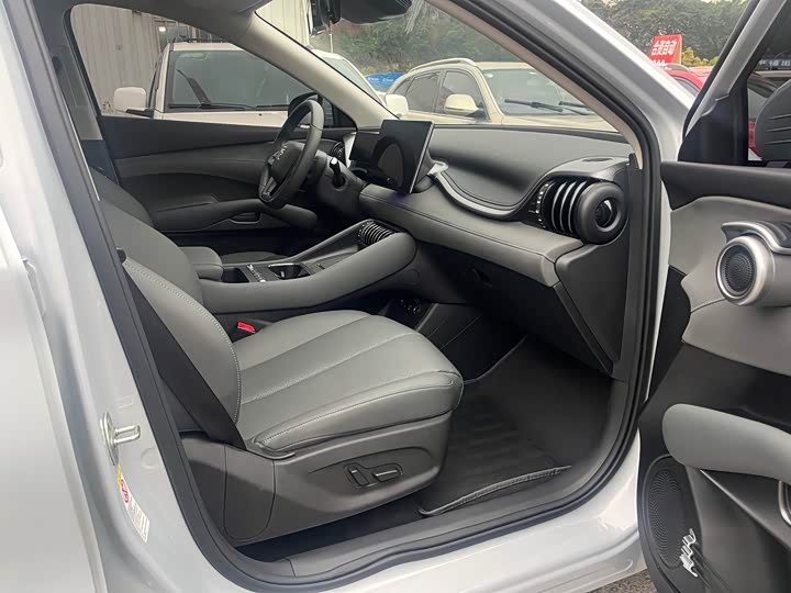 Фото 7 - BYD Yuan Plus