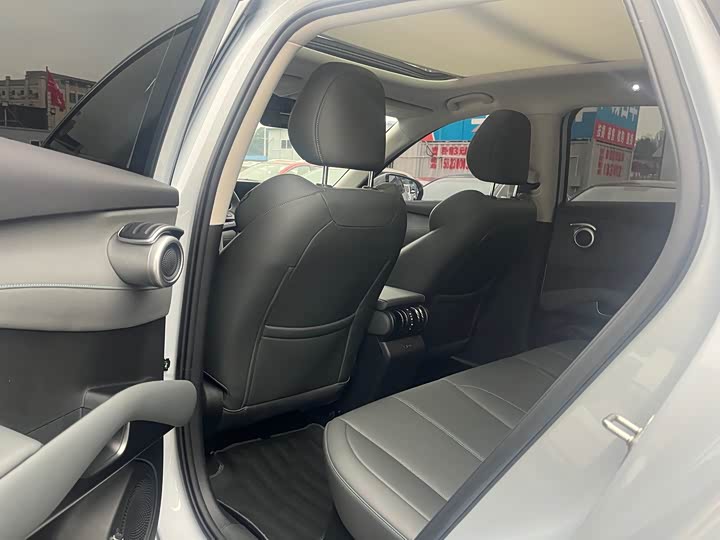 Фото 9 - BYD Yuan Plus