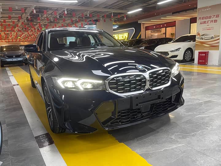 Photo 3 - BMW 3 Series