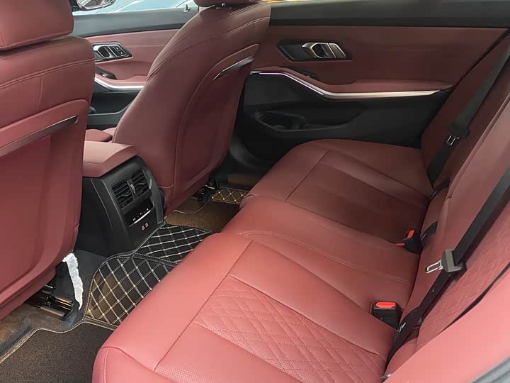 Photo 7 - BMW 3 Series