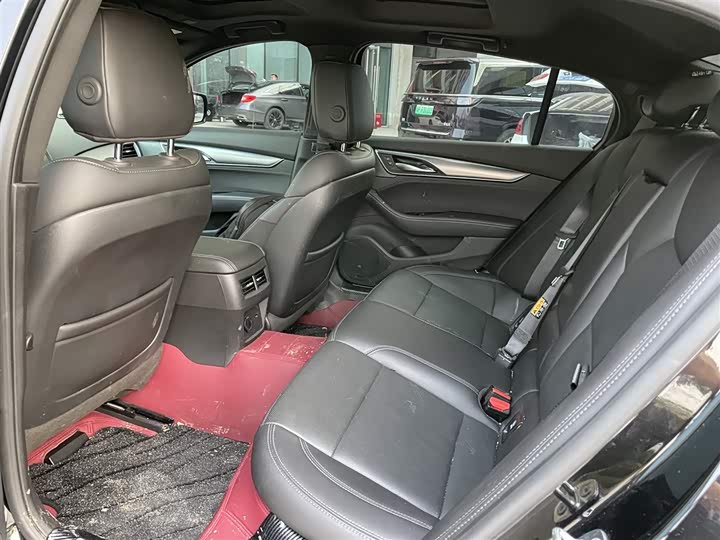 Фото 6 - Cadillac CT5