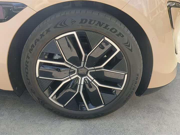 Фото 6 - Avatr 12