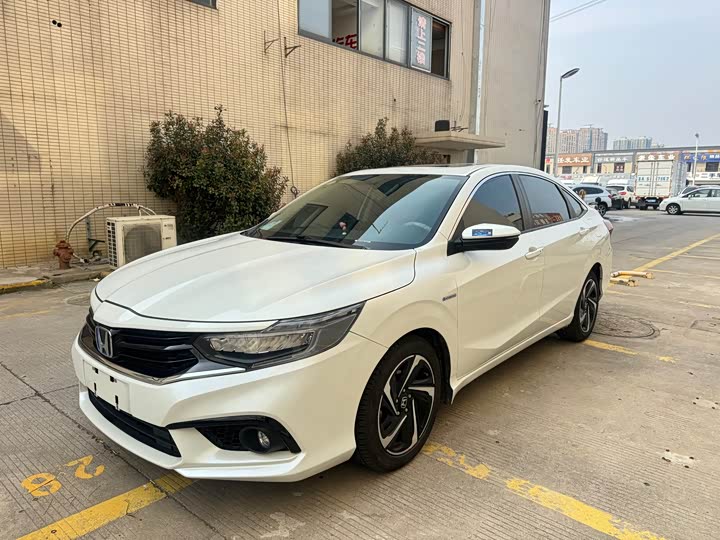 Фото 1 - Honda Envix