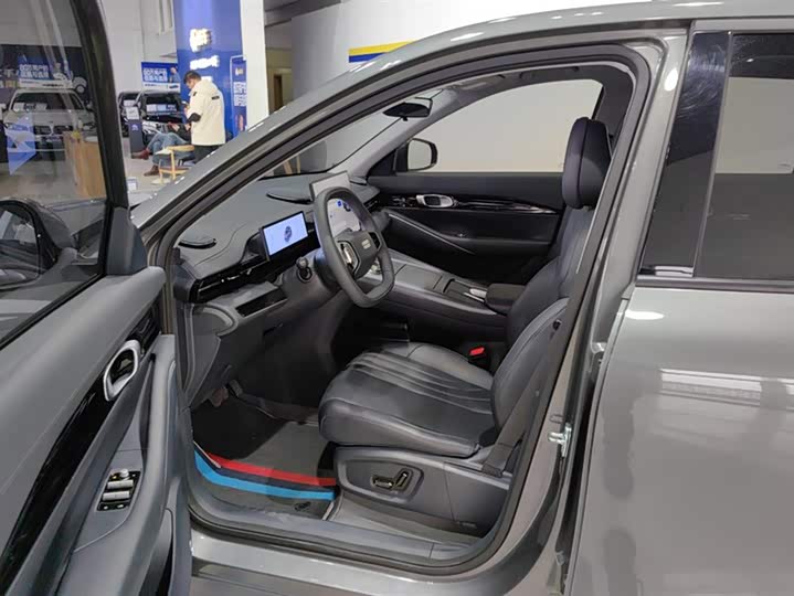 Photo 9 - Geely Galaxy E5