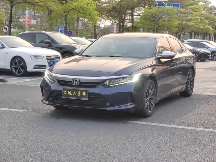 Фото 1 - Honda Inspire