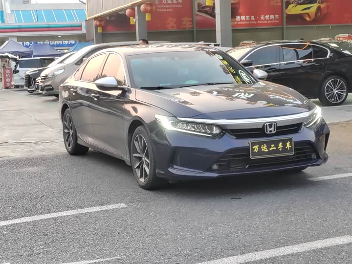 Фото 3 - Honda Inspire