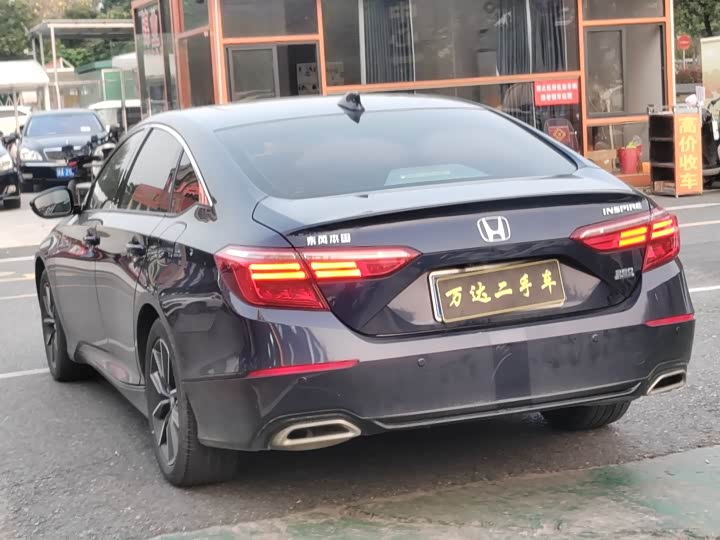 Фото 6 - Honda Inspire