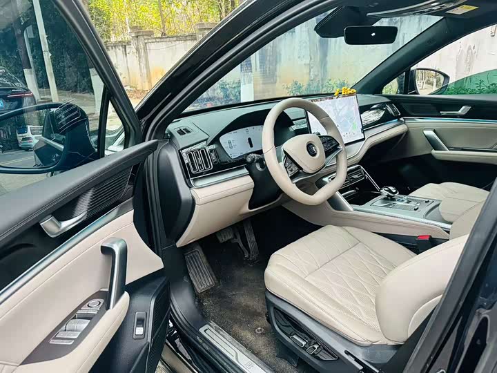 Фото 4 - BYD Tang Hybrid/EV