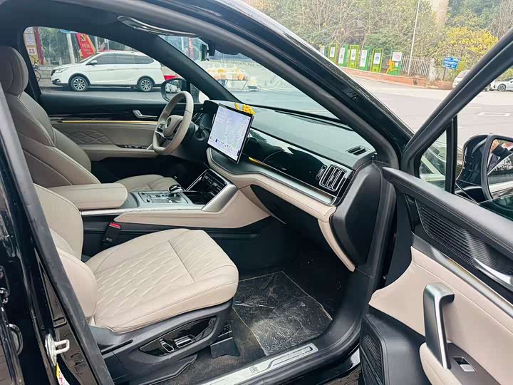 Фото 5 - BYD Tang Hybrid/EV