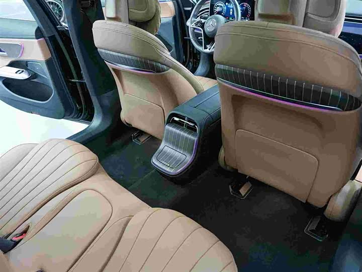 Фото 7 - Mercedes-Benz E-Class Hybrid