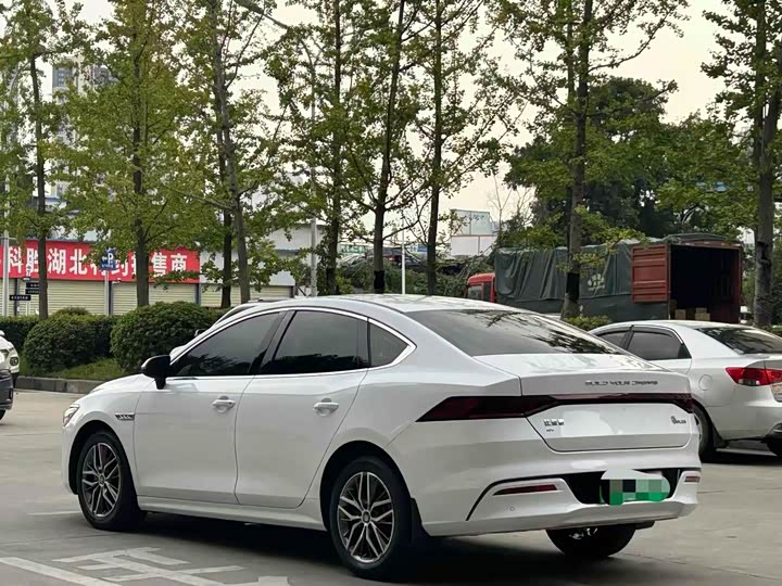 Photo 8 - BYD Qin Plus