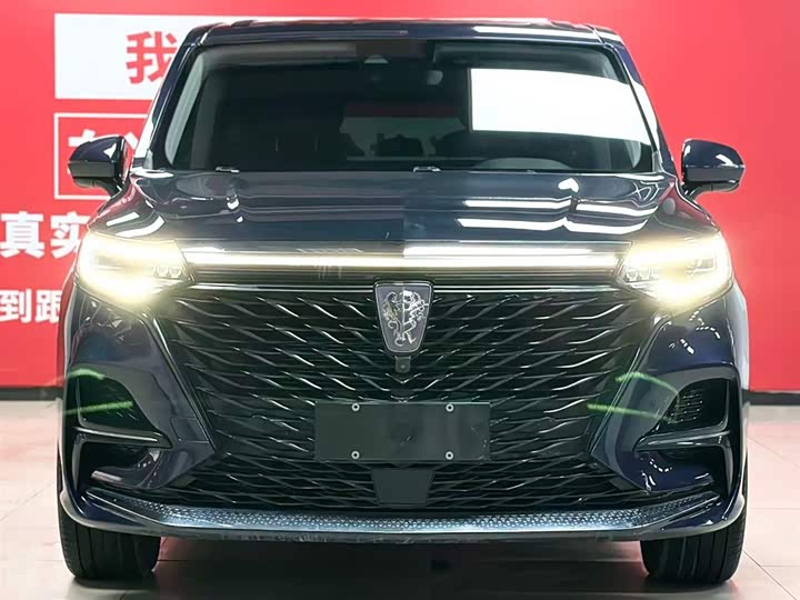 Фото 2 - Roewe iMax 8