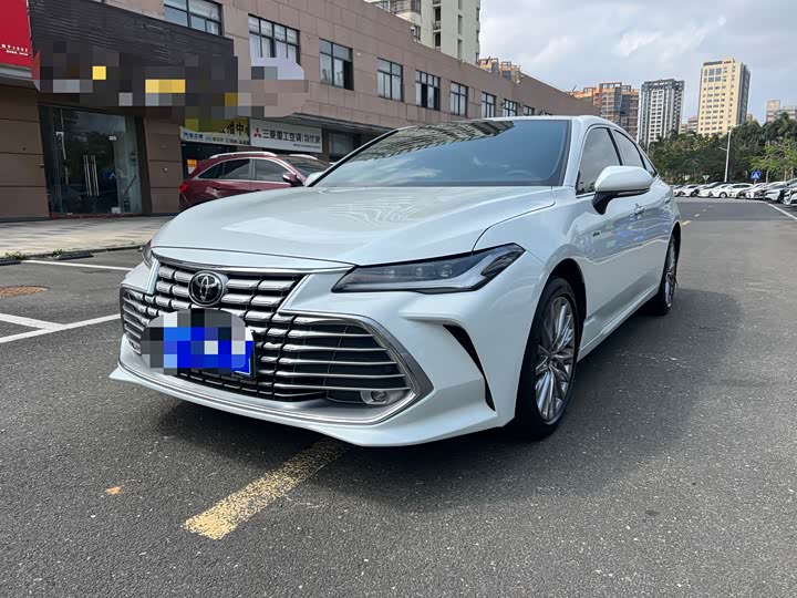 Фото 1 - Toyota Avalon