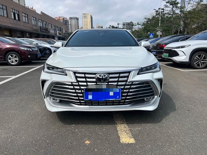 Фото 2 - Toyota Avalon