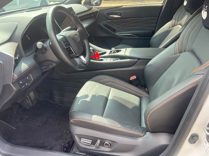 Фото 4 - Toyota Avalon