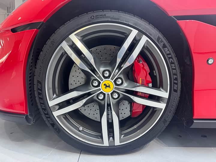 Photo 5 - Ferrari Portofino