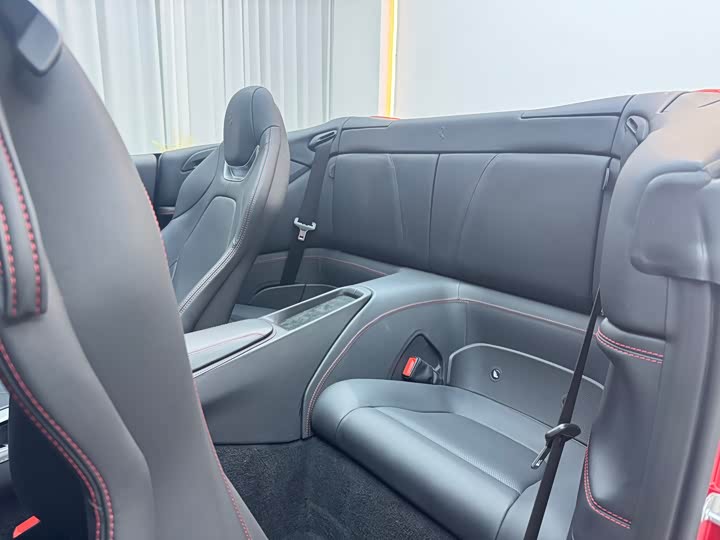 Photo 7 - Ferrari Portofino